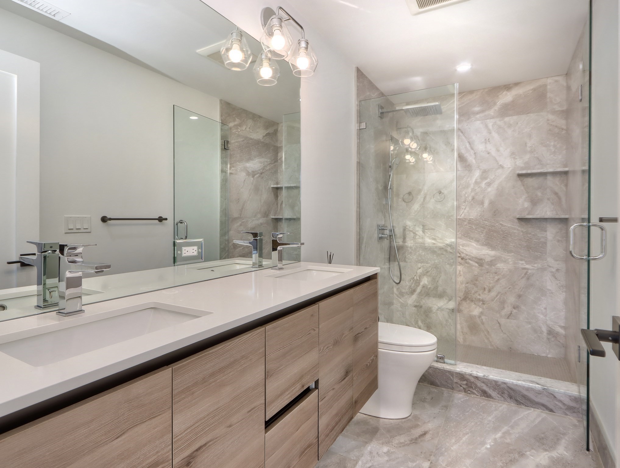 472 West Broadway # 204 Property Photo 7