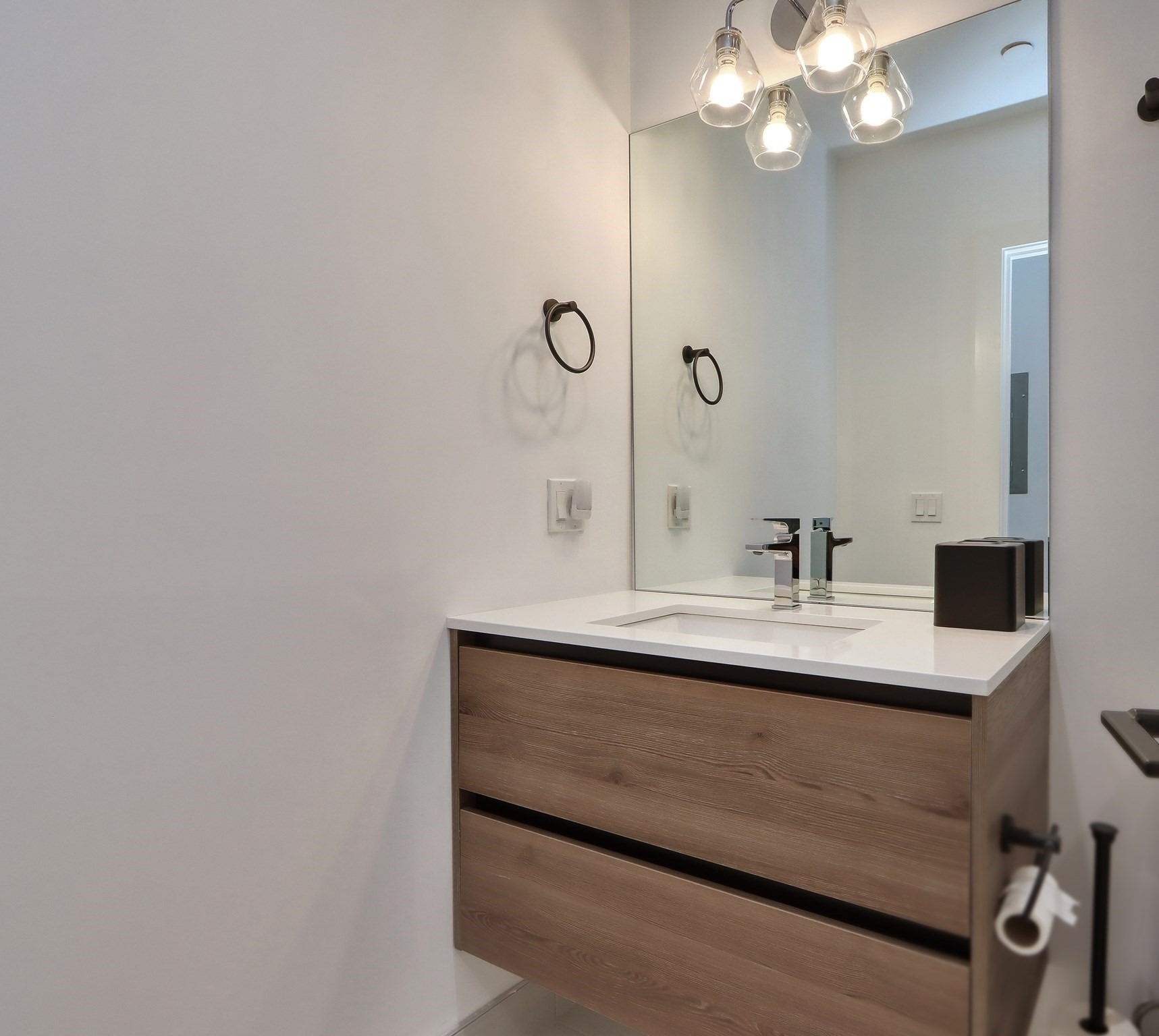 472 West Broadway # 204 Property Photo 11