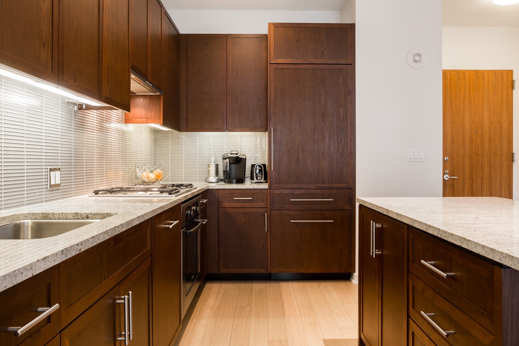 580 Washington St # 812 Property Photo 9