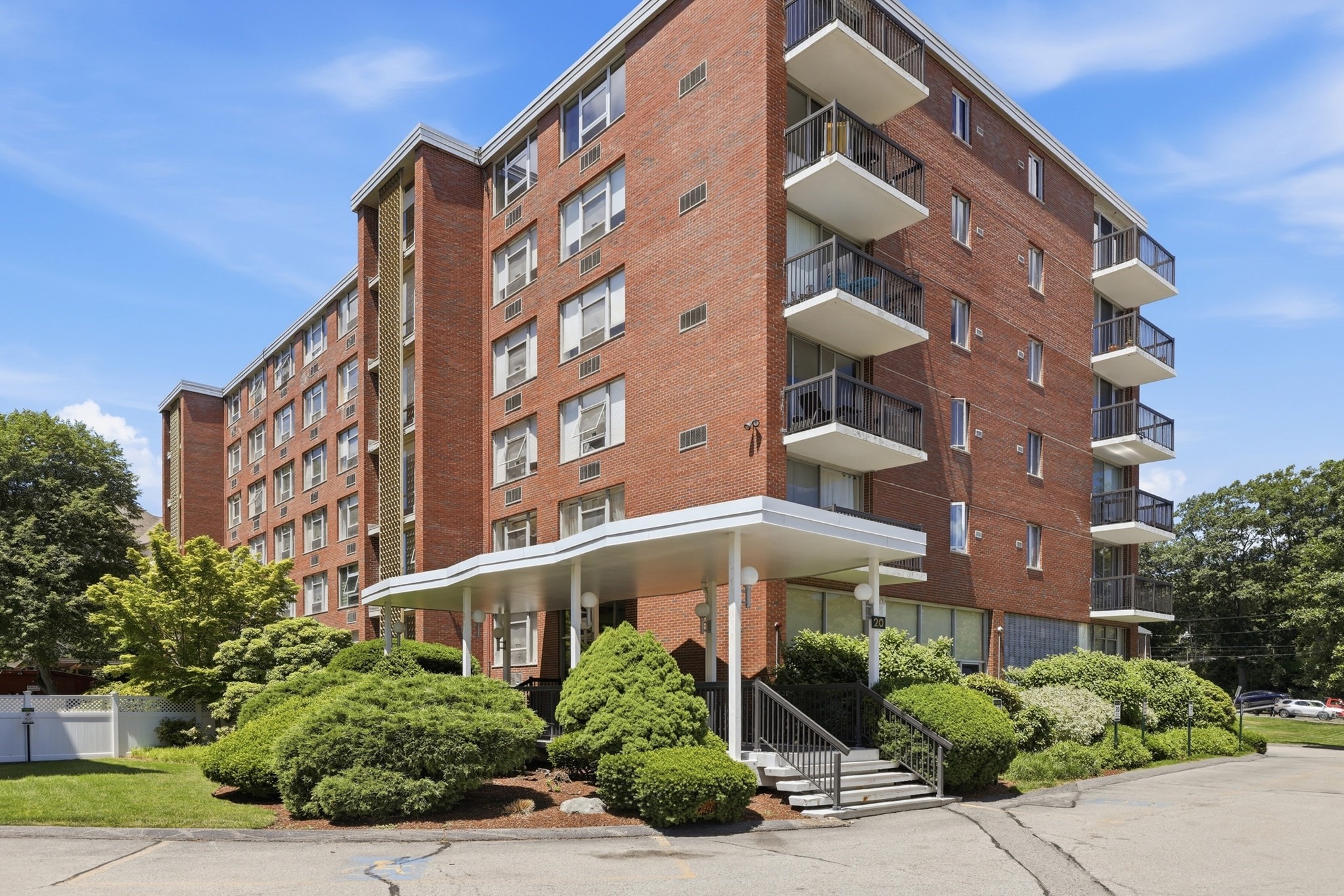 20 Hammond Pond Pkway # 201