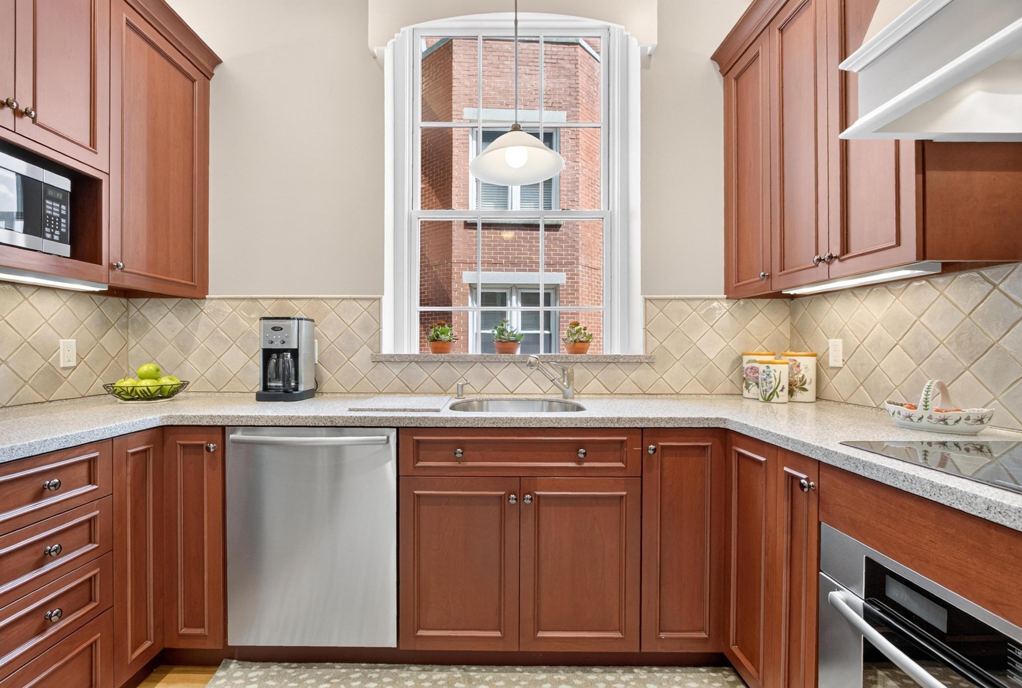 47 Harvard Street # C202 Property Photo 4
