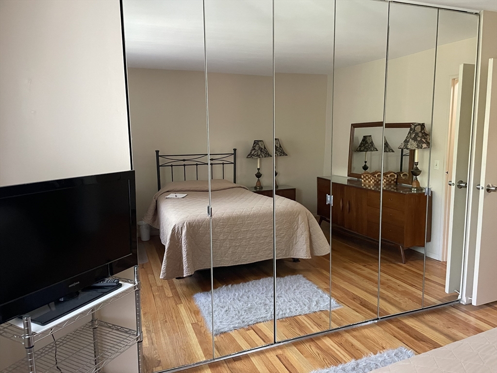 282 Regency Park Dr # 282 Property Photo 12