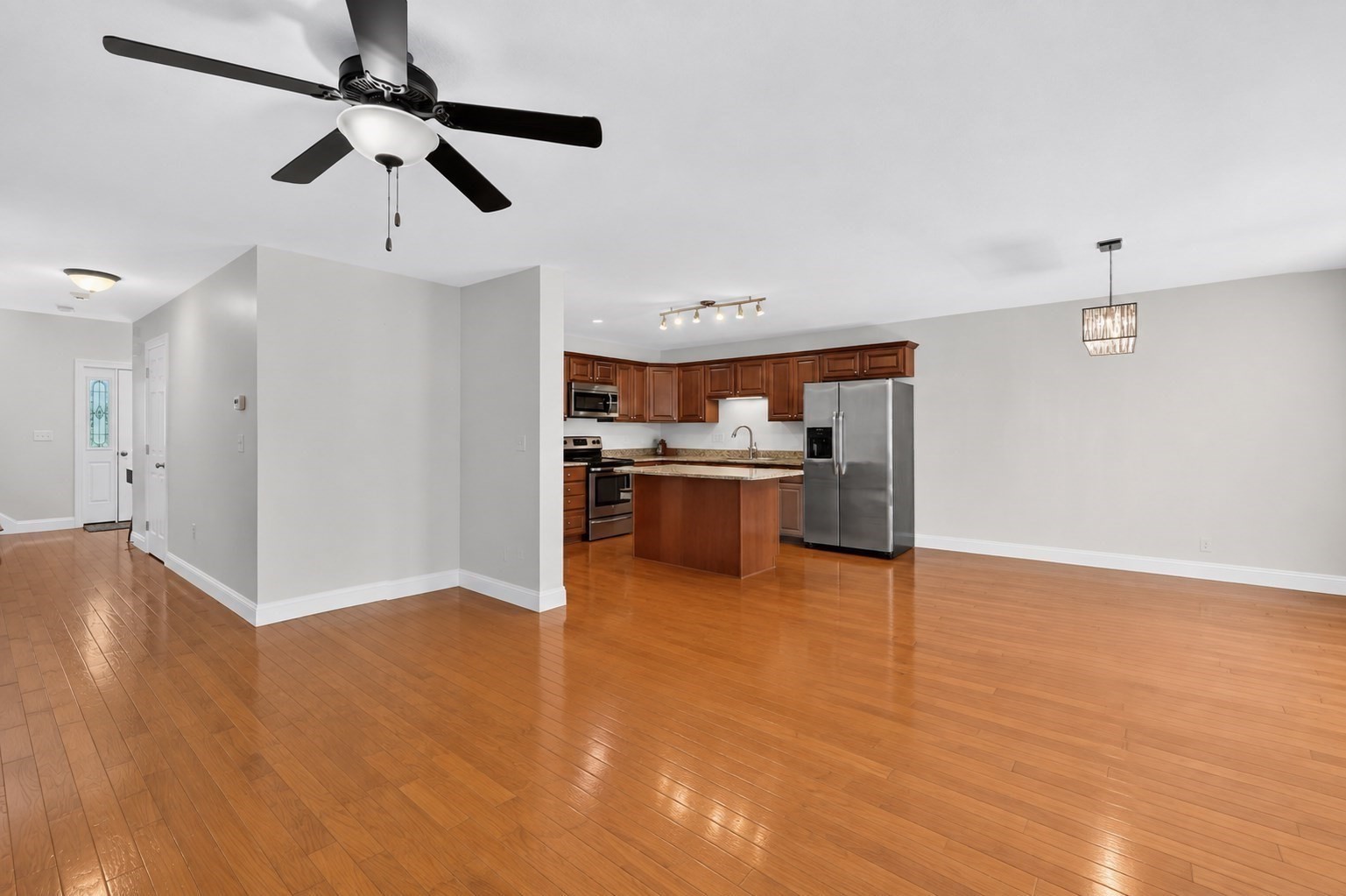 517 Ideal # 603 Property Photo 5