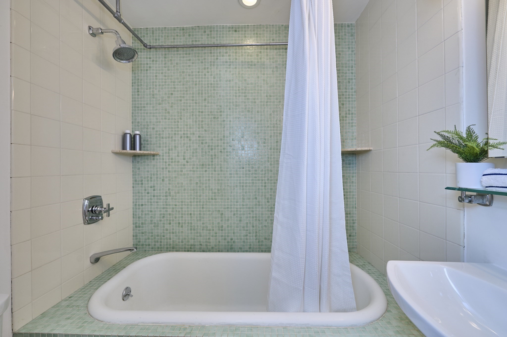 35 Saratoga # 1 Property Photo 6