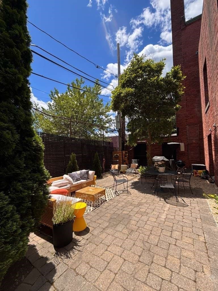 35 Saratoga # 1 Property Photo 15