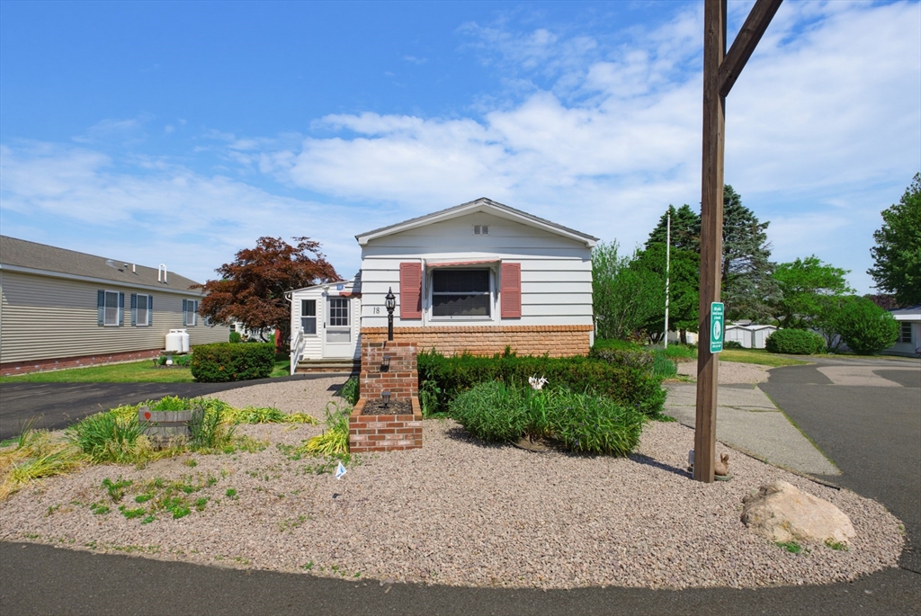 18 Sunset Lane Property Photo 1