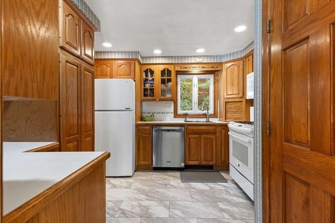 22 Marrett Property Photo 13