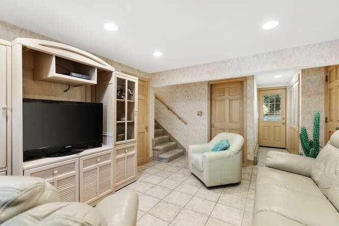 22 Marrett Property Photo 24