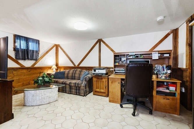 22 Marrett Property Photo 28