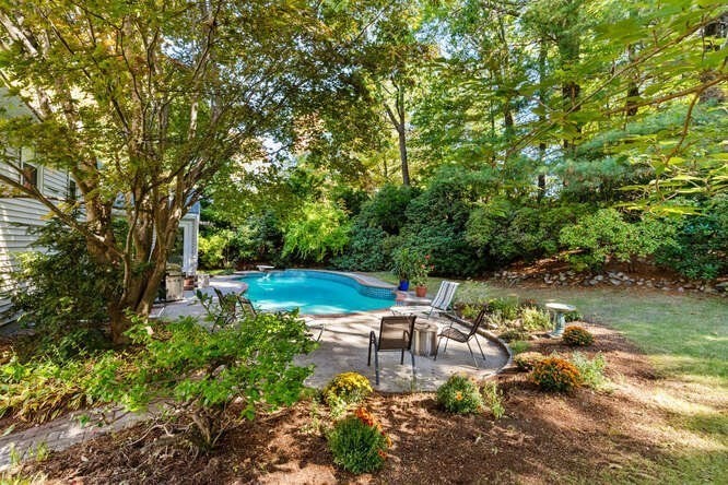 22 Marrett Property Photo 29