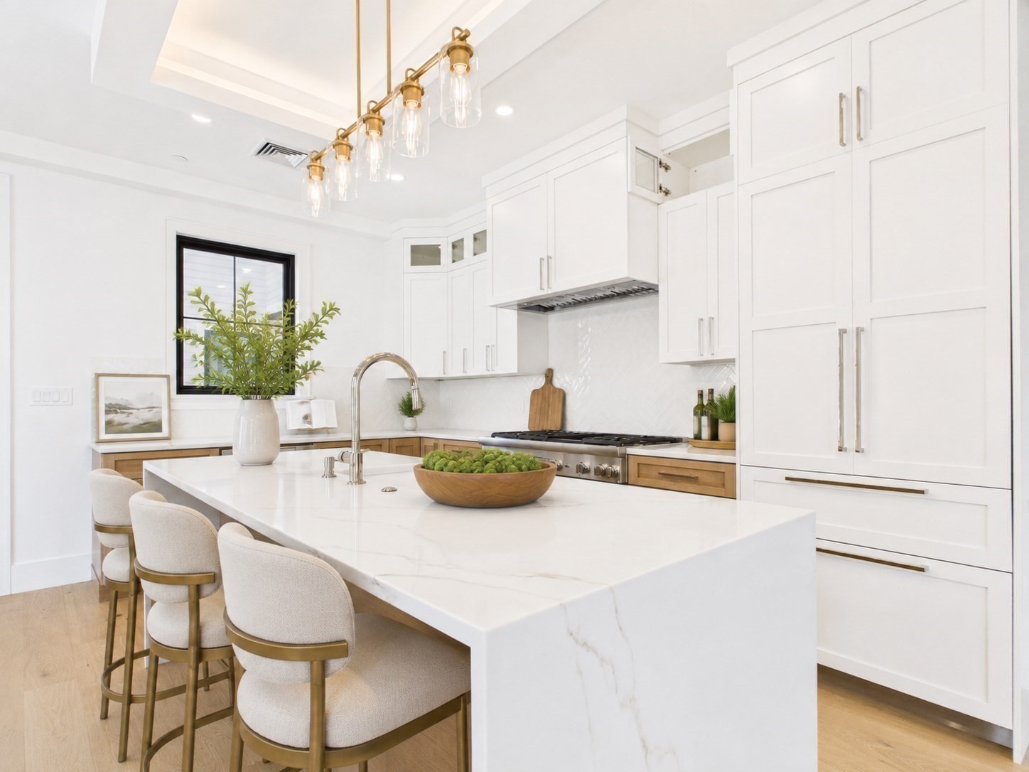 1674 Columbia Property Photo 8