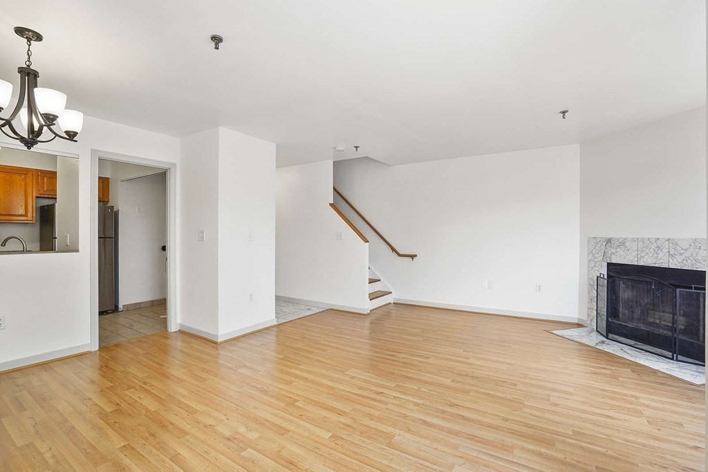 147 Kelton # 712 Property Photo 8