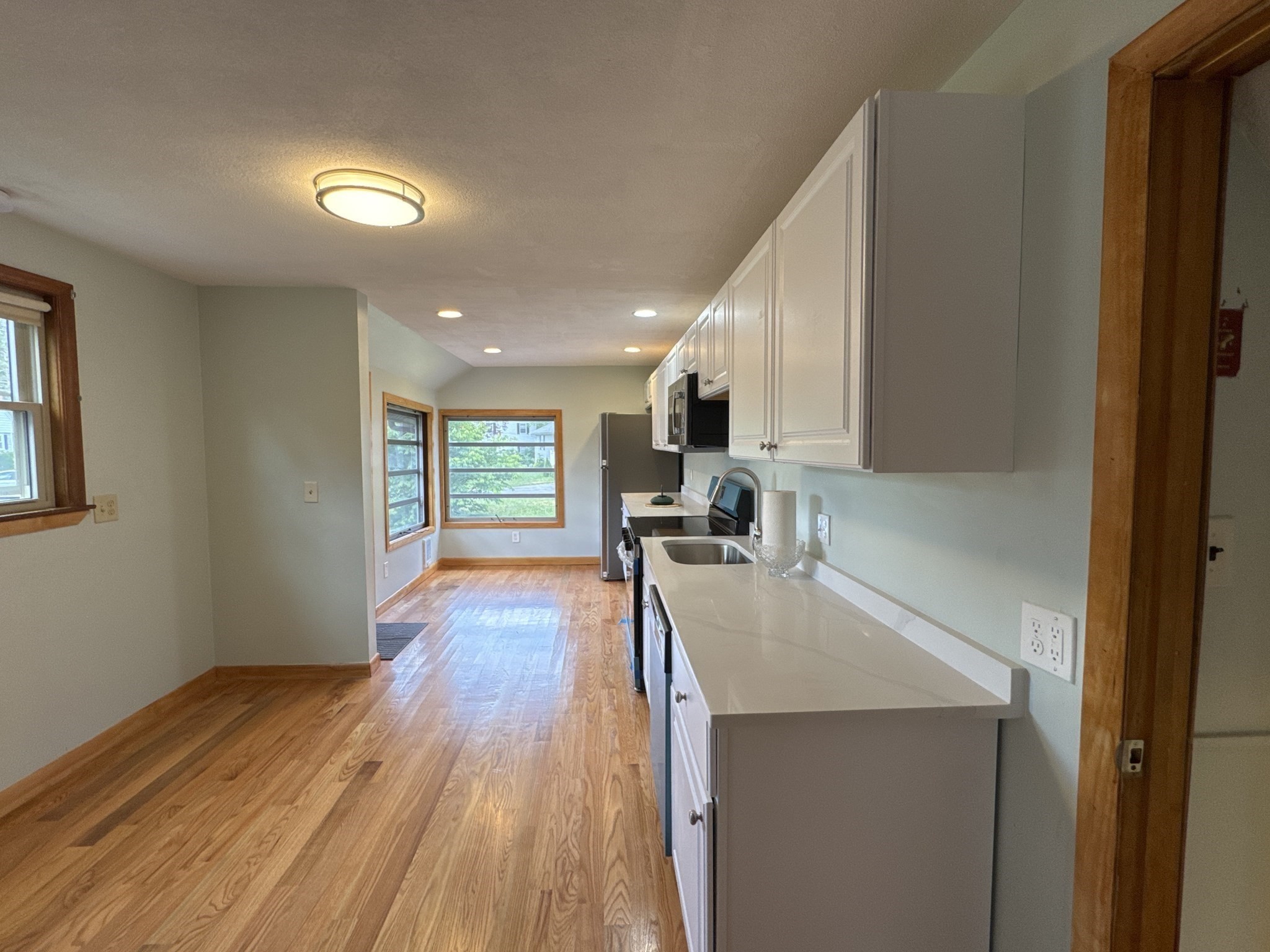 72 Kurland Ave Property Photo 3