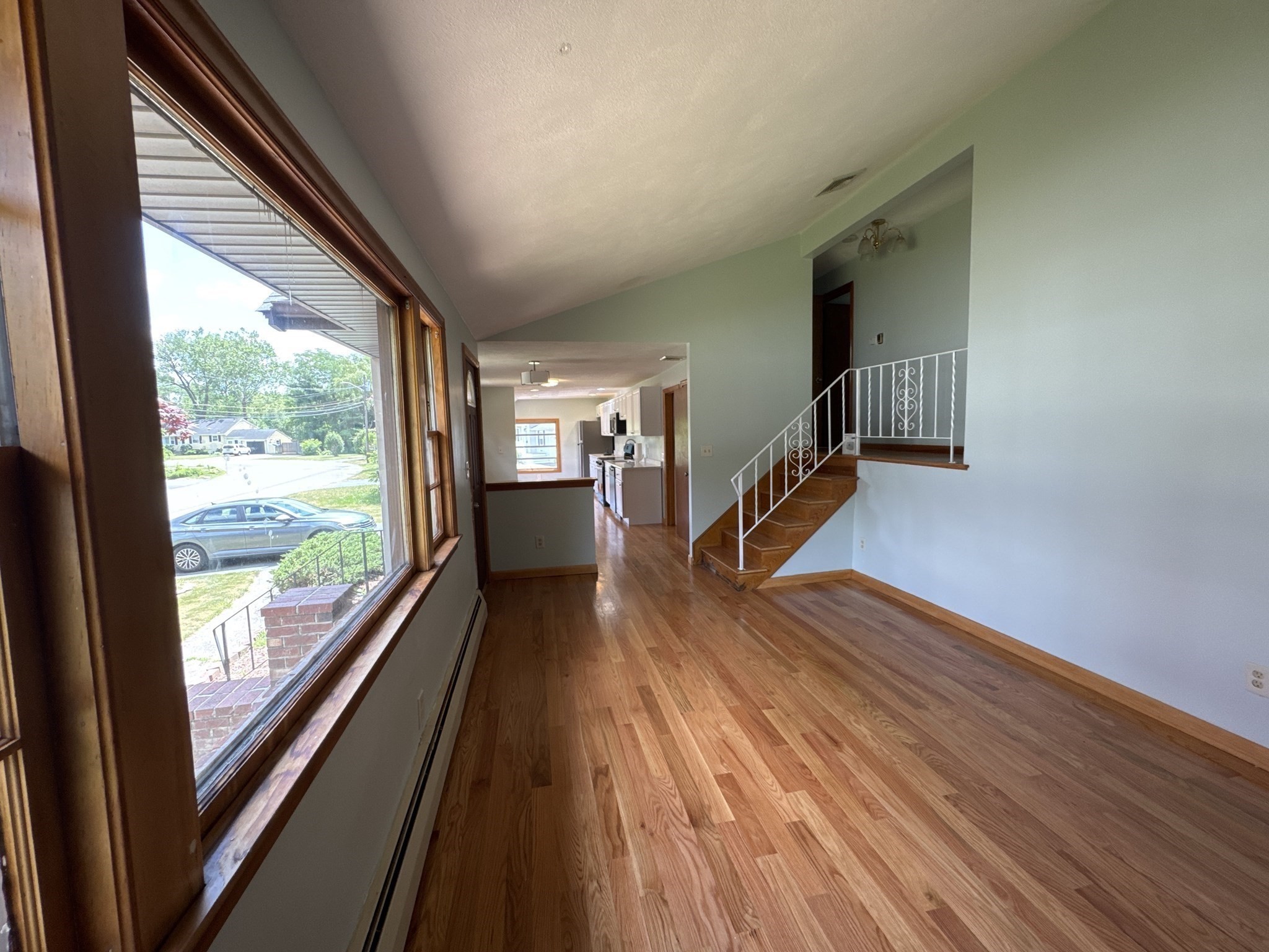 72 Kurland Ave Property Photo 7