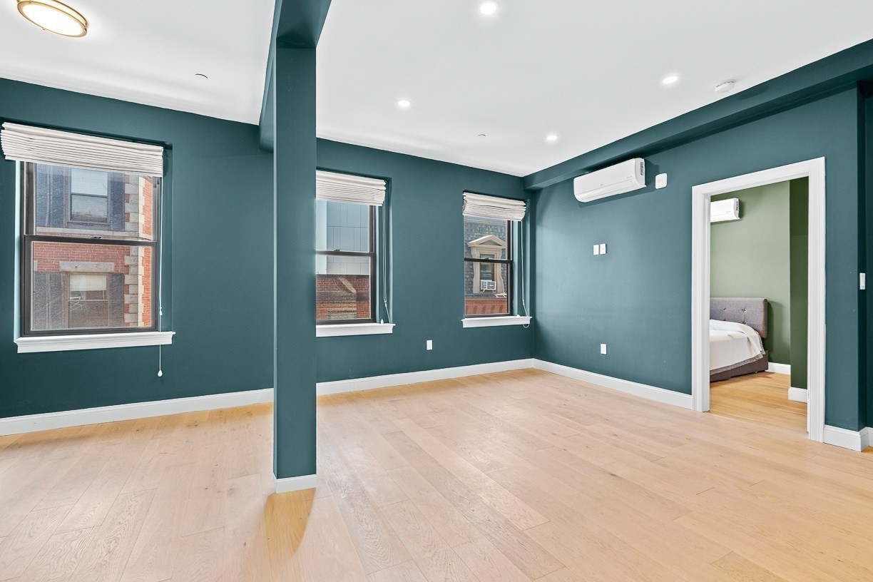 166 Salem St # 8 Property Photo 2
