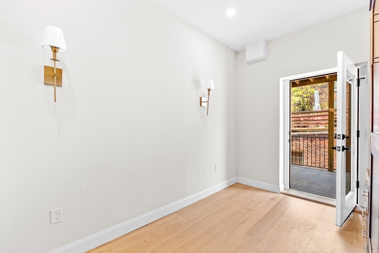 166 Salem St # 8 Property Photo 5