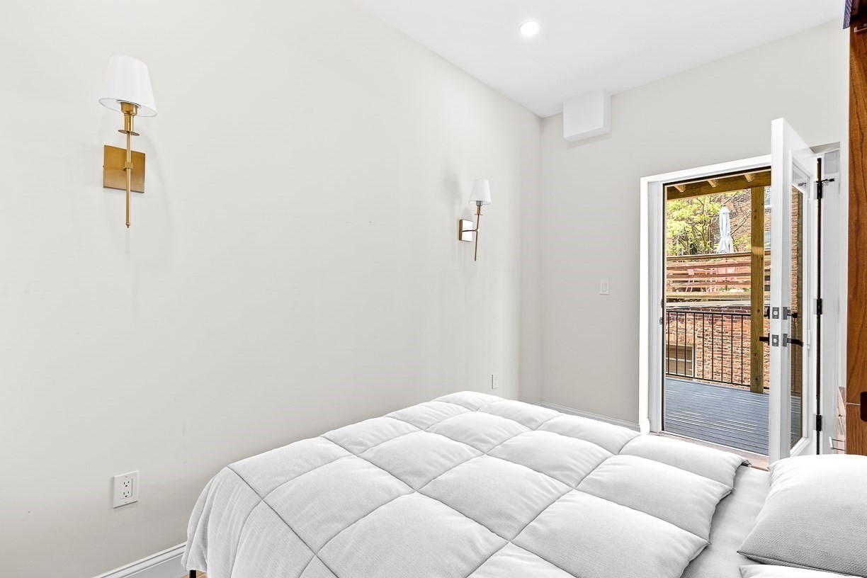 166 Salem St # 8 Property Photo 6