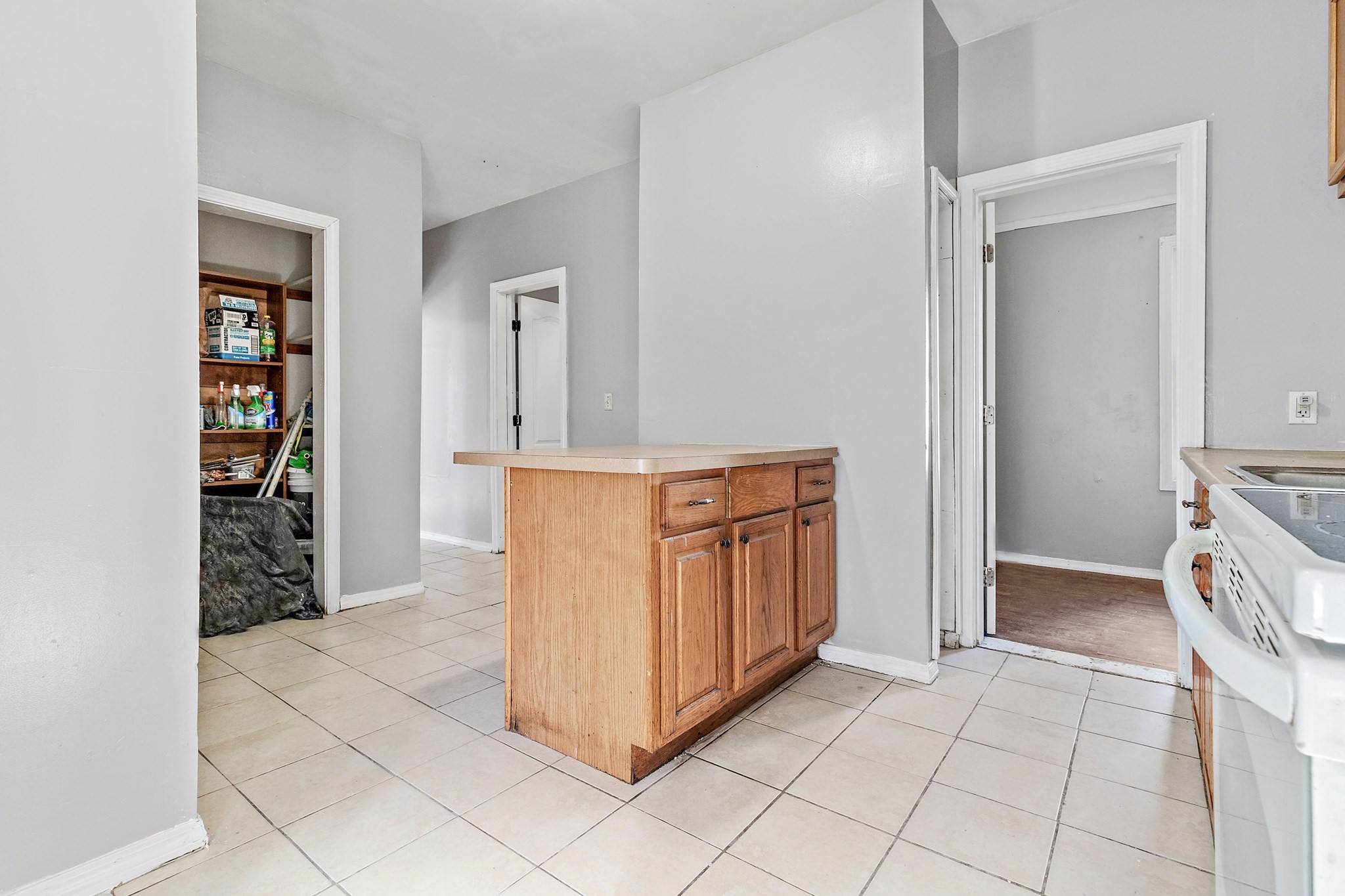 29 Newbury St Property Photo 1