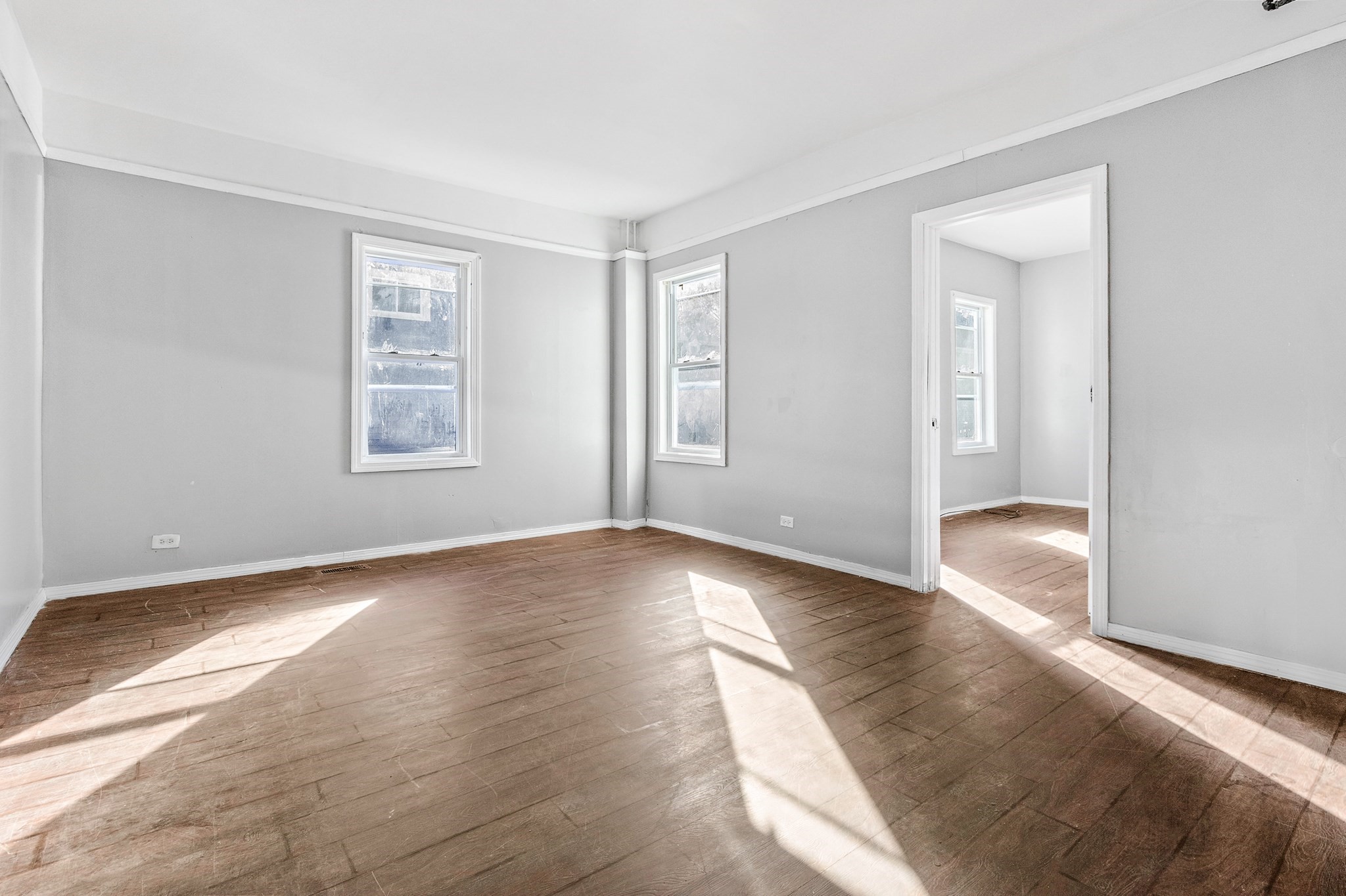 29 Newbury St Property Photo 3