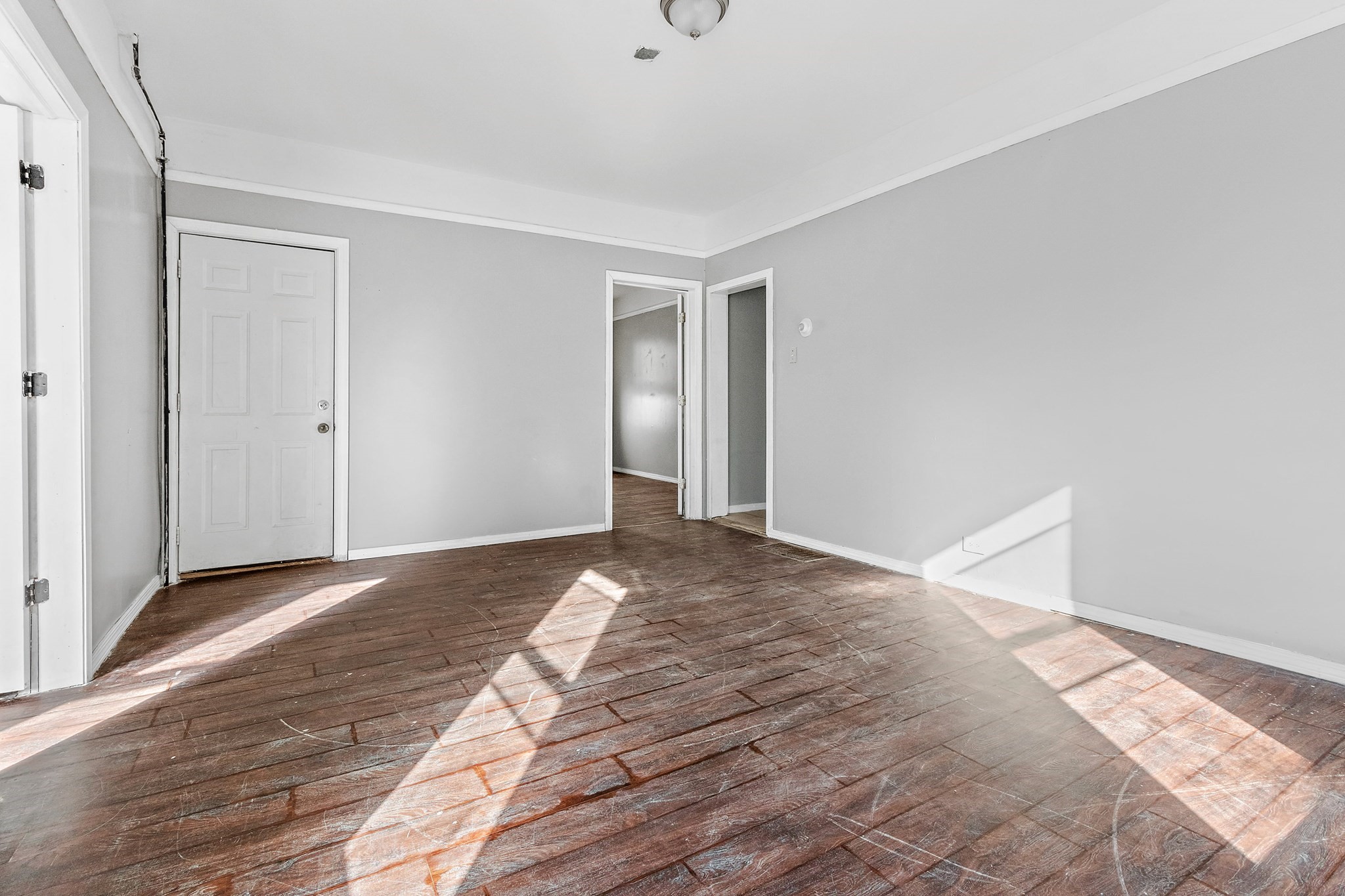 29 Newbury St Property Photo 4