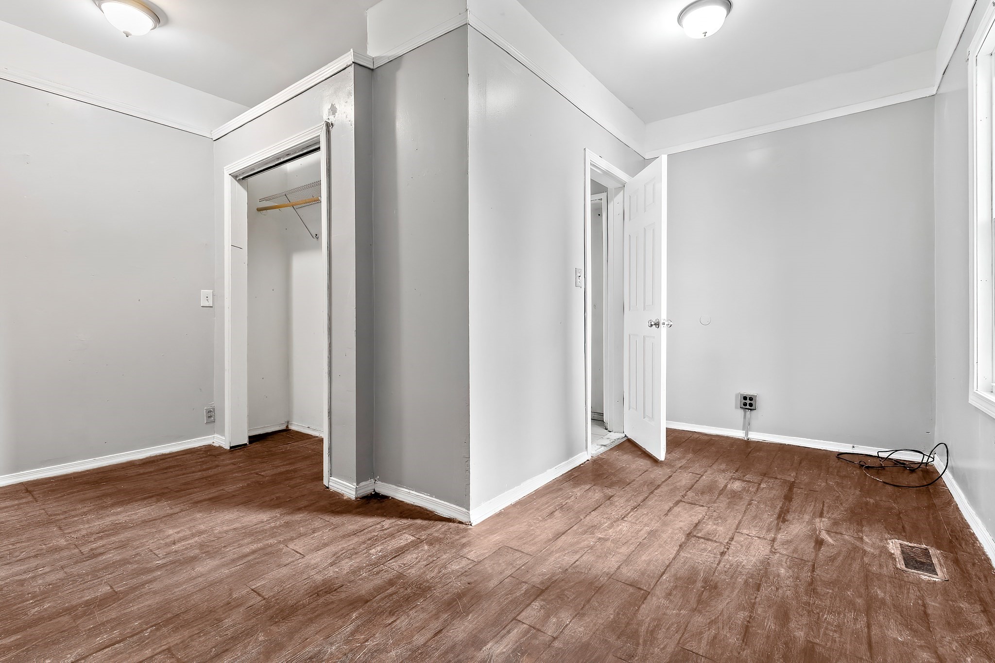 29 Newbury St Property Photo 5