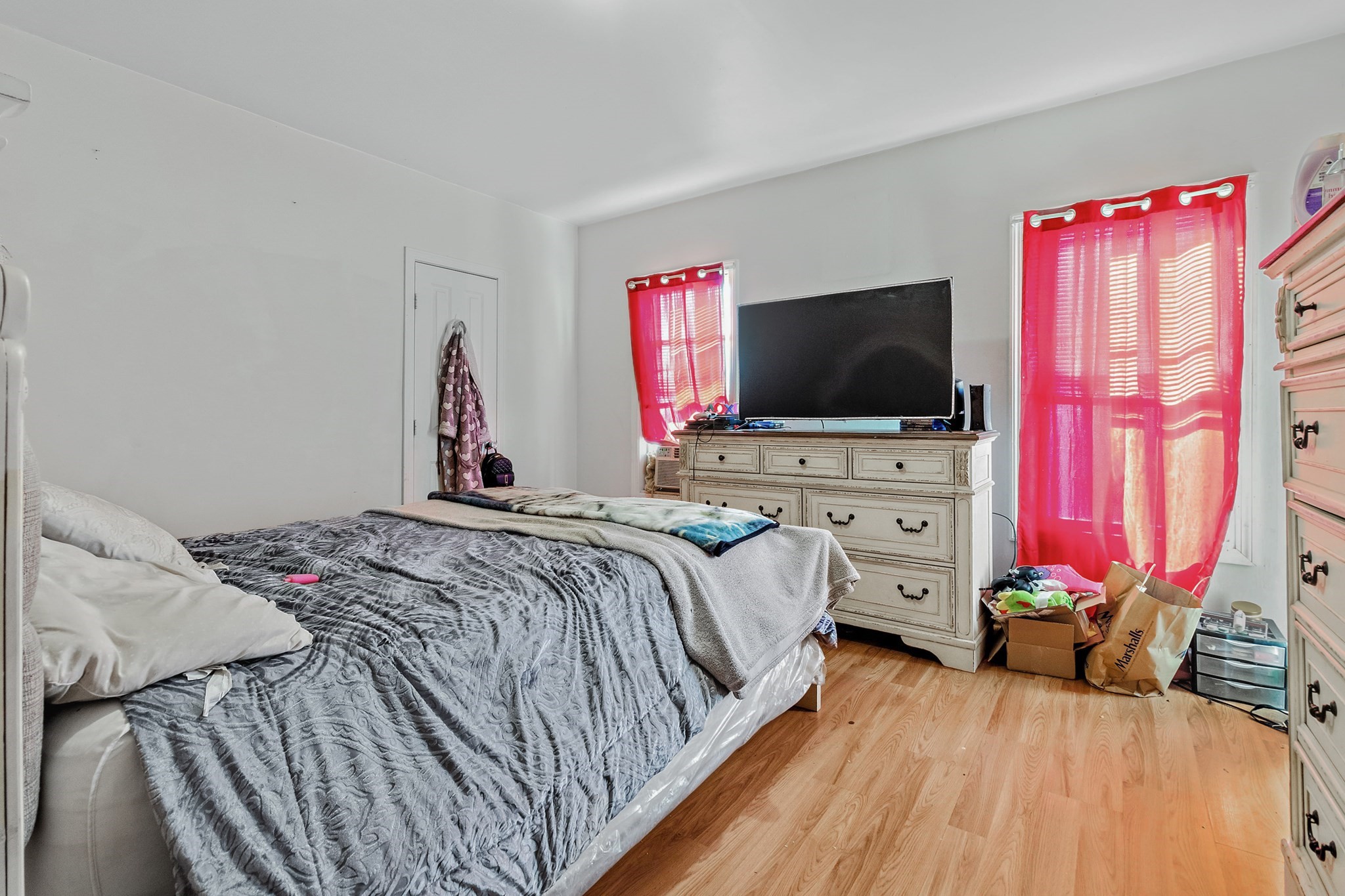 29 Newbury St Property Photo 11