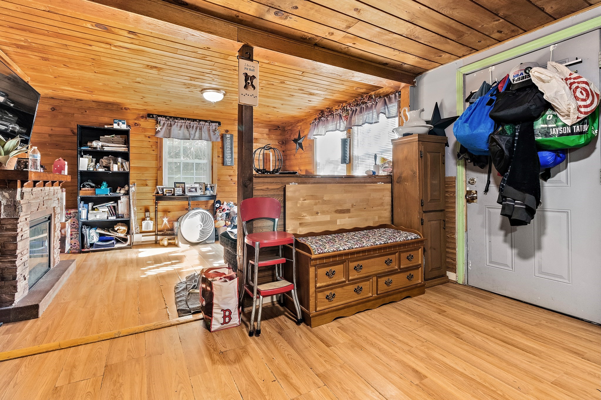29 Newbury St Property Photo 13