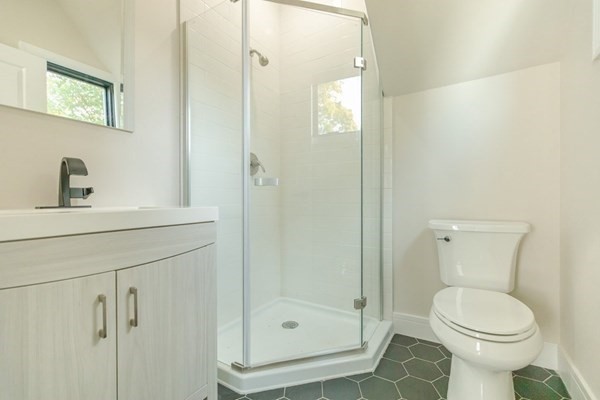 132-134 Holton St # 2 Property Photo 6