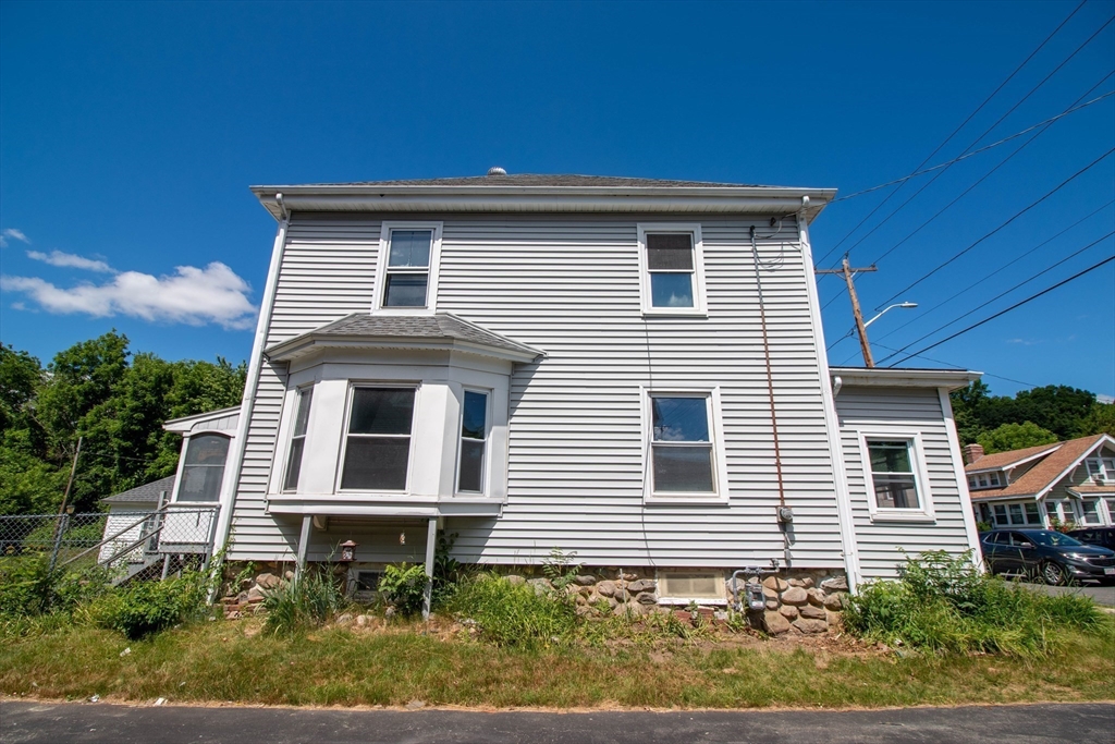 249 Groveland St Property Photo 6