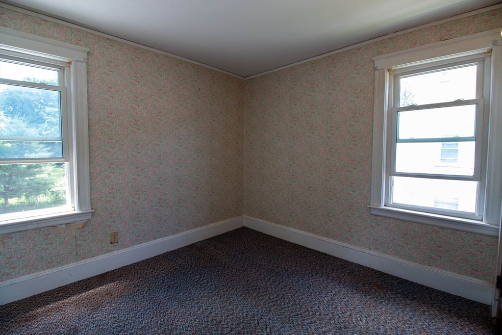 249 Groveland St Property Photo 26