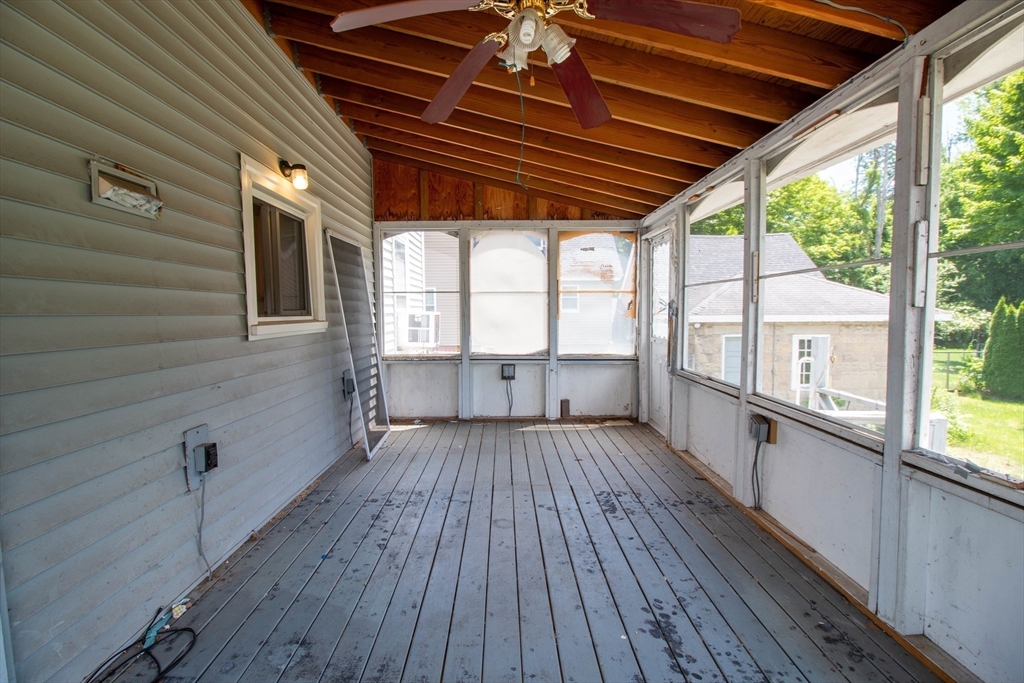 249 Groveland St Property Photo 29