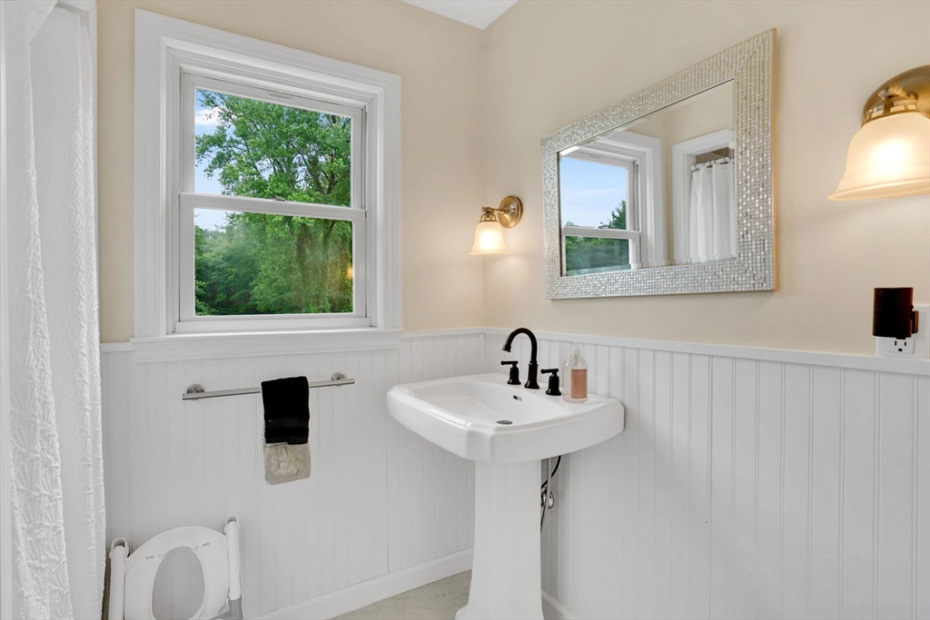 258 Main Rd Property Photo 19