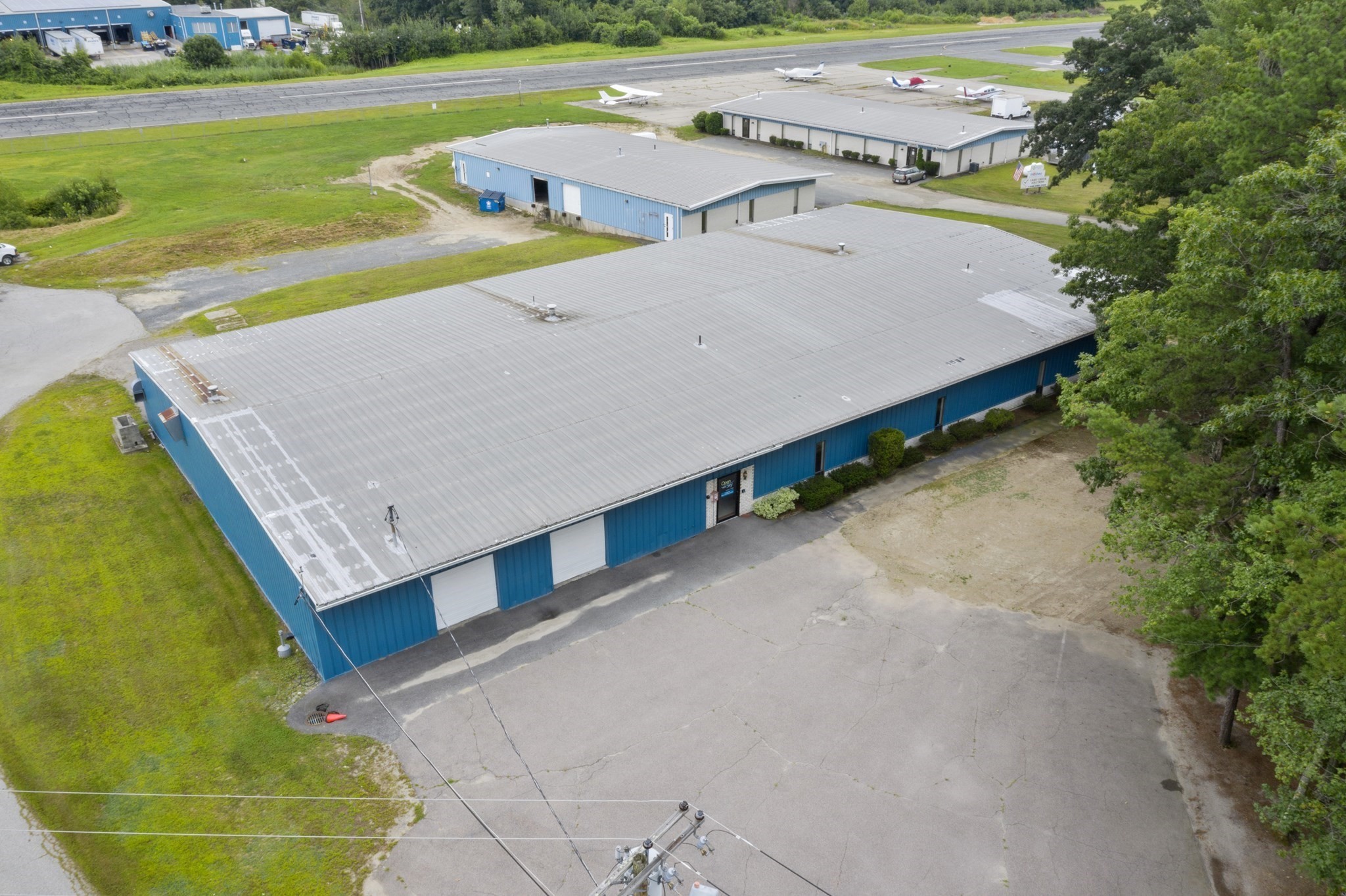 2 Airport Drive Property Photo 2