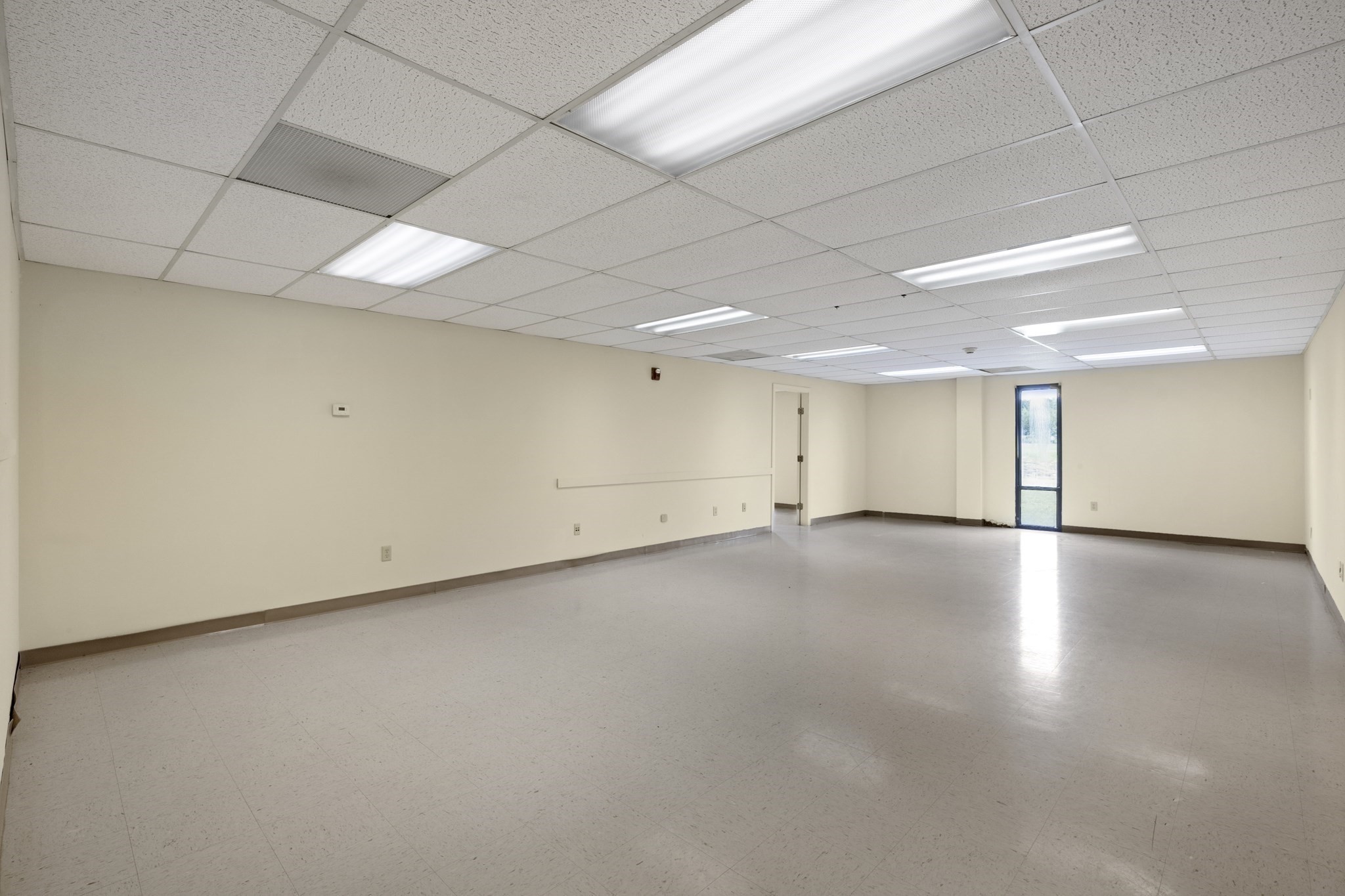 2 Airport Drive Property Photo 6