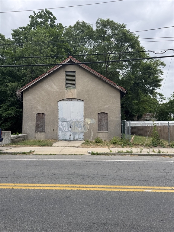 138 Perkins Ave Property Photo 1