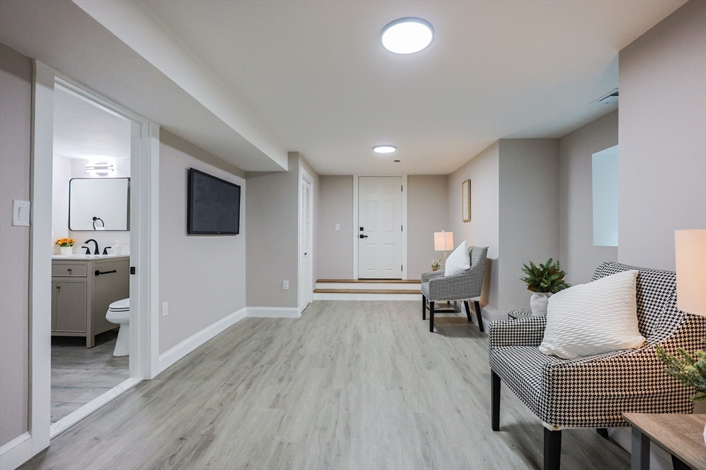 11 Watson St # 1 Property Photo 10