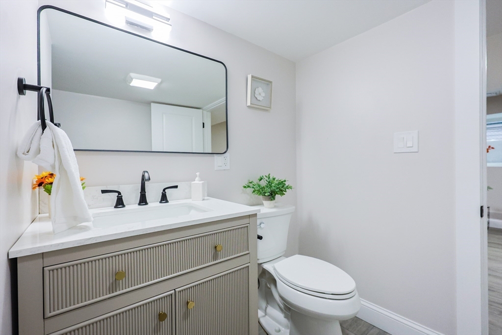 11 Watson St # 1 Property Photo 18
