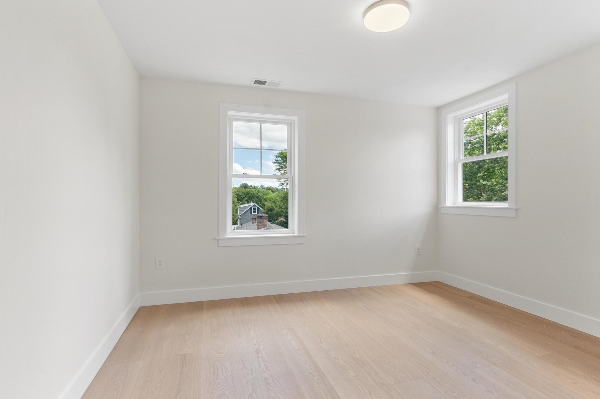 60 Neillian Street Property Photo 24