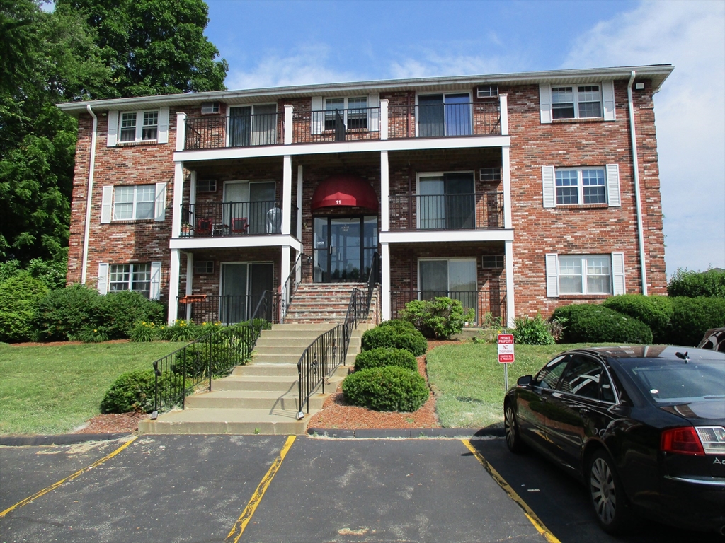 11 Kenmar Drive # 9 Property Photo 1