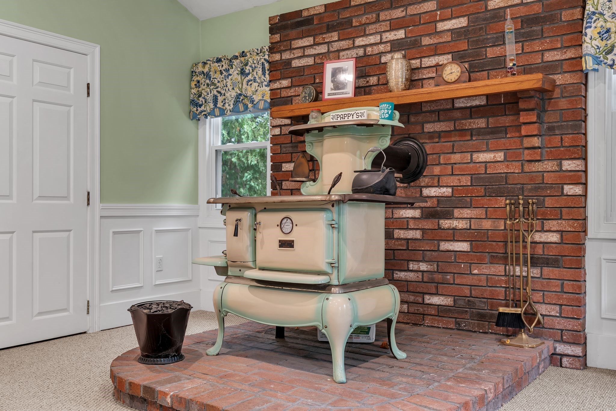 3 Douglas Circle Property Photo 5
