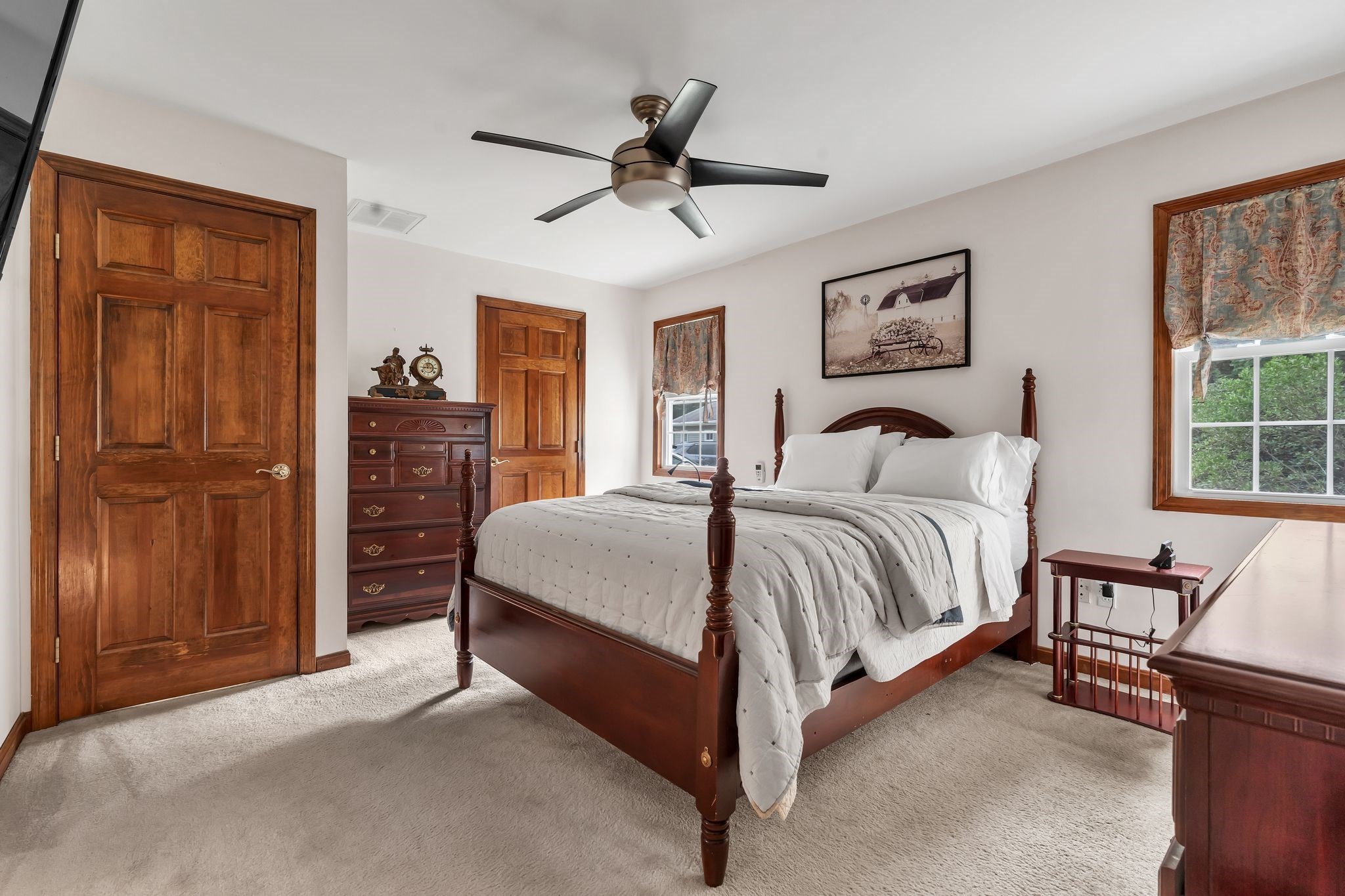 3 Douglas Circle Property Photo 8