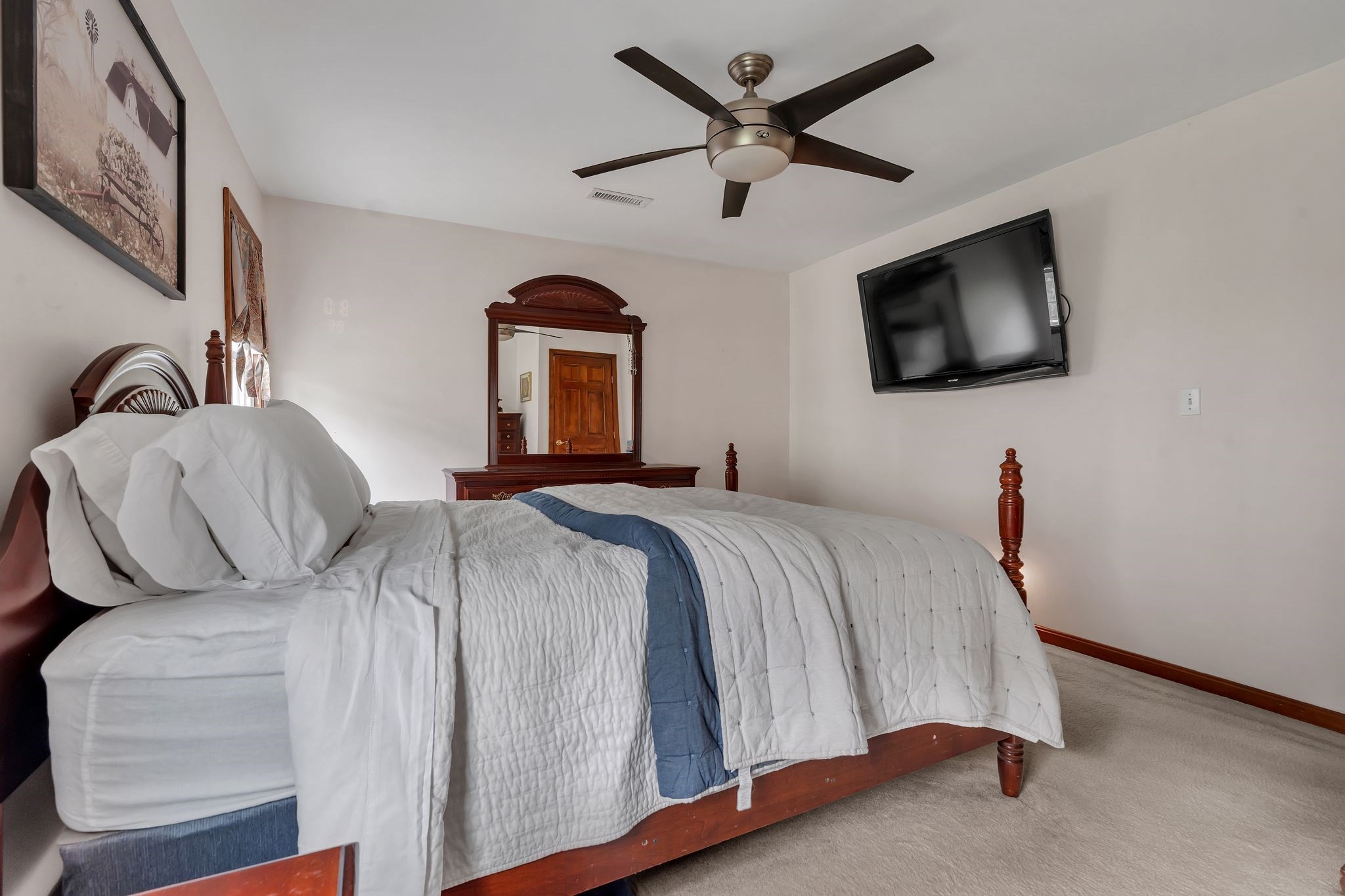 3 Douglas Circle Property Photo 9