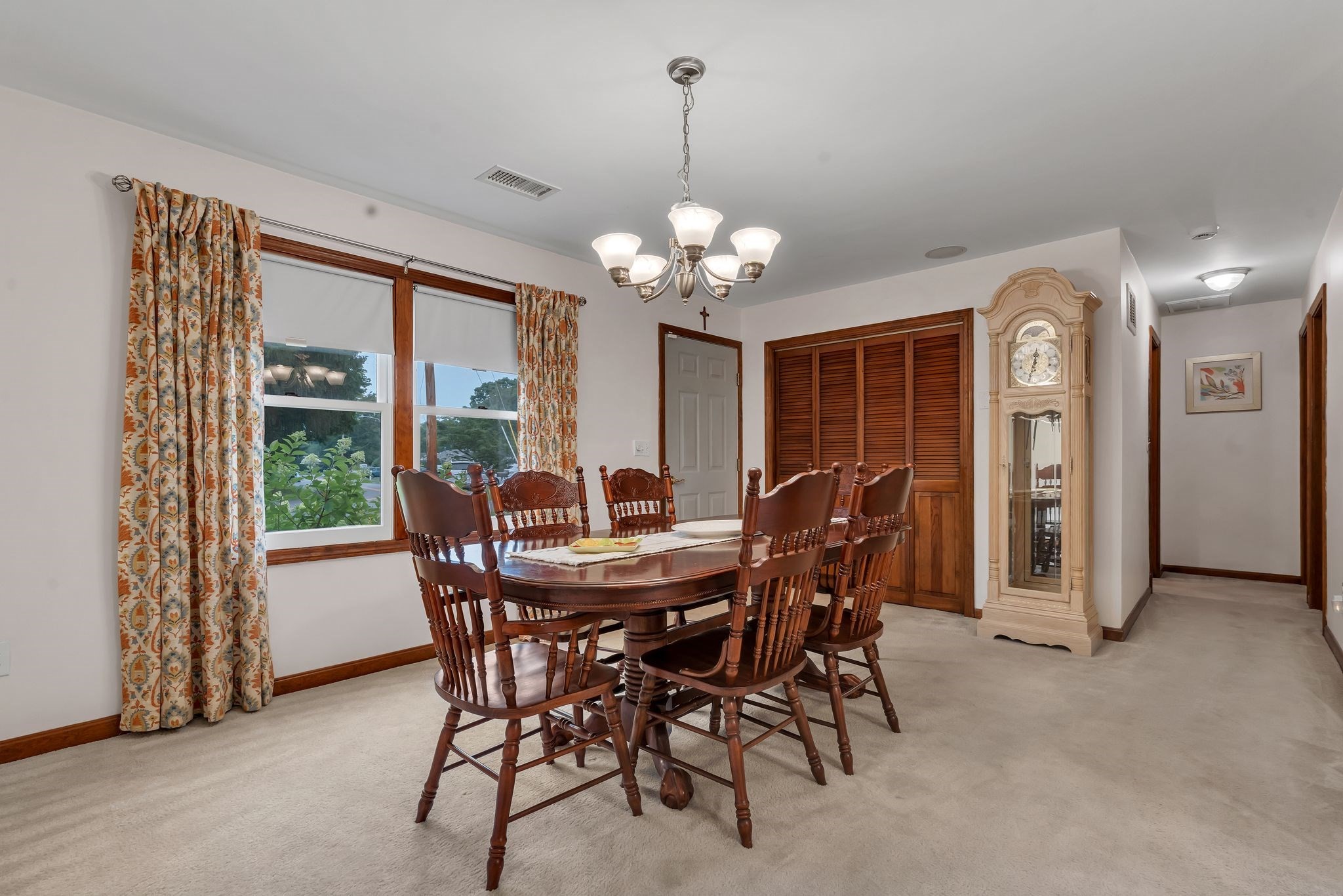 3 Douglas Circle Property Photo 15