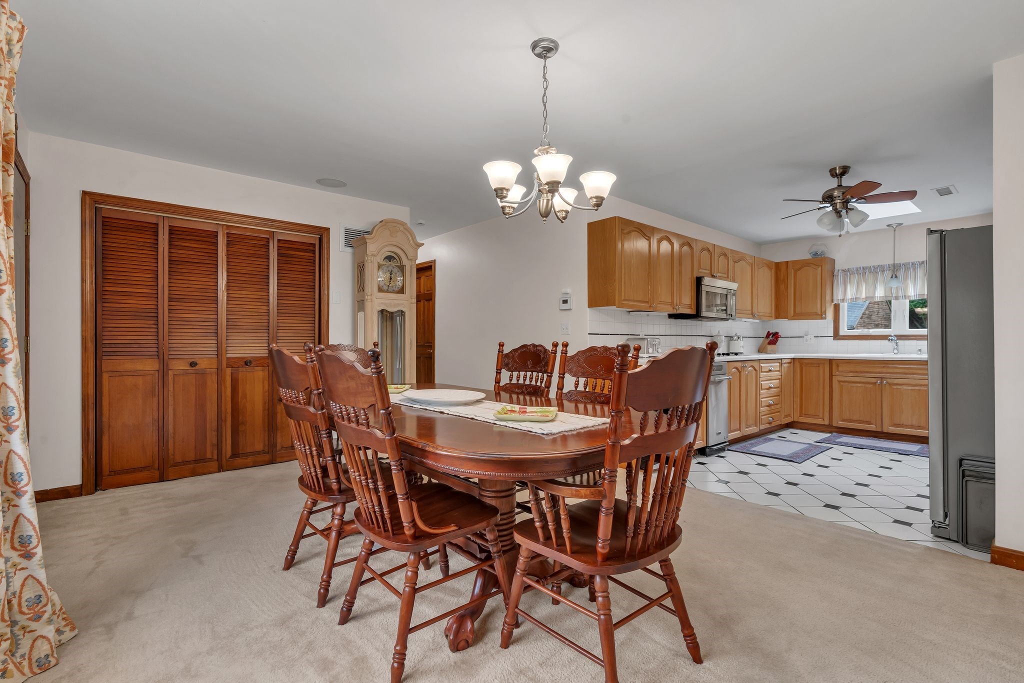 3 Douglas Circle Property Photo 16