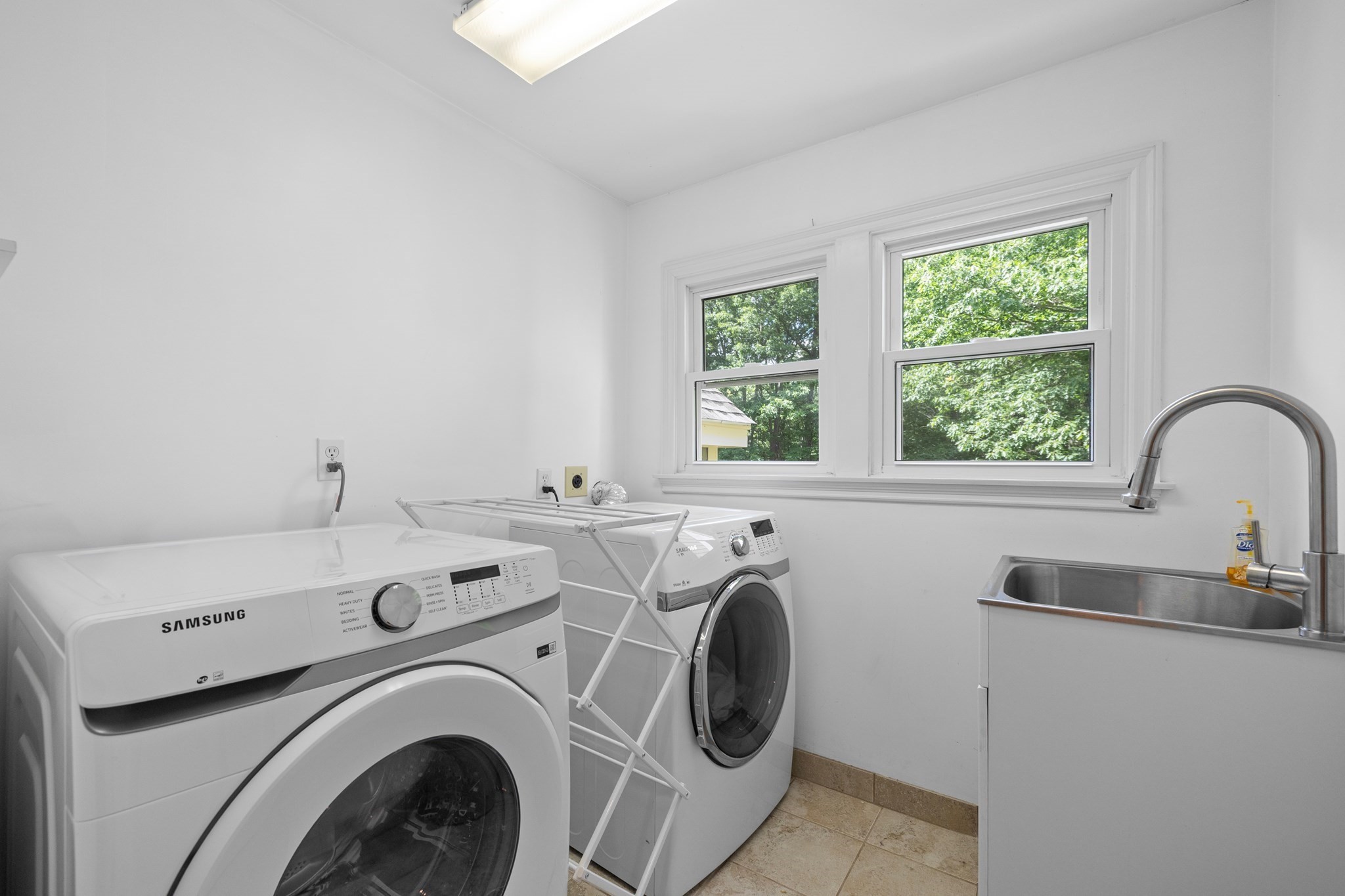 10 Fieldstone Way Property Photo 19