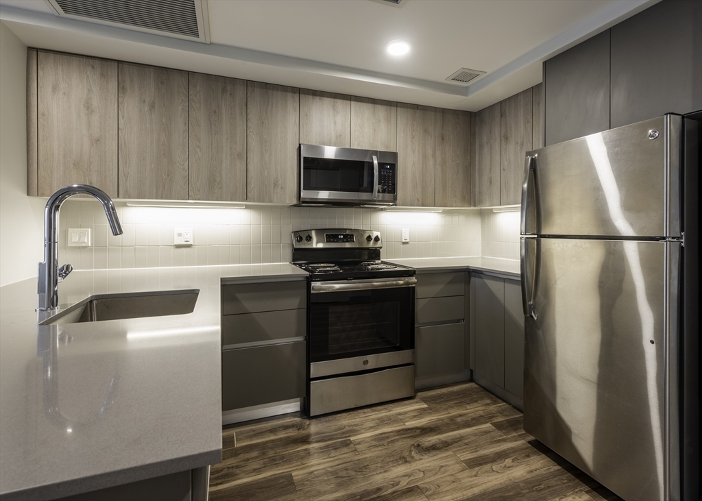 431 Melnea Cass Boulevard Property Photo 11