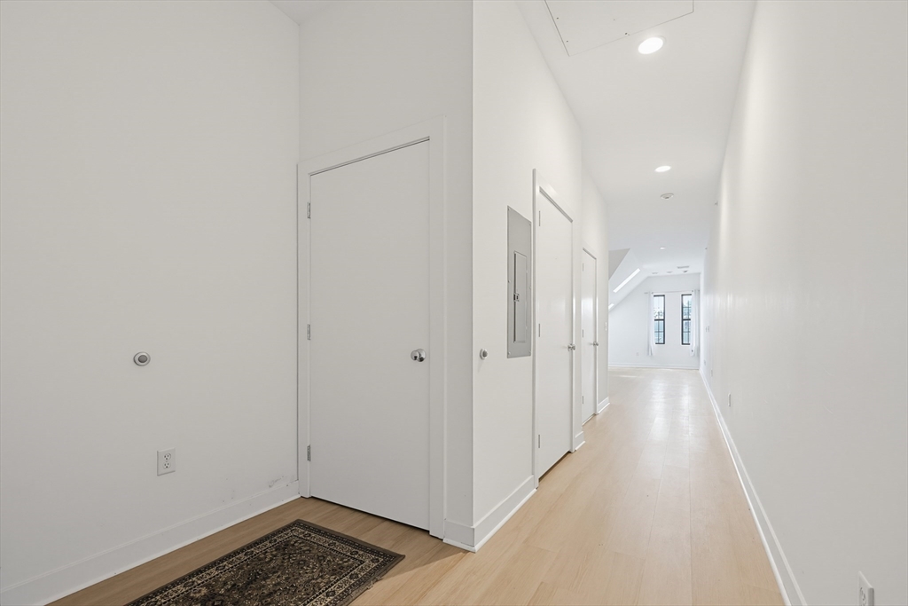 72 Ashland St # 408 Property Photo 4