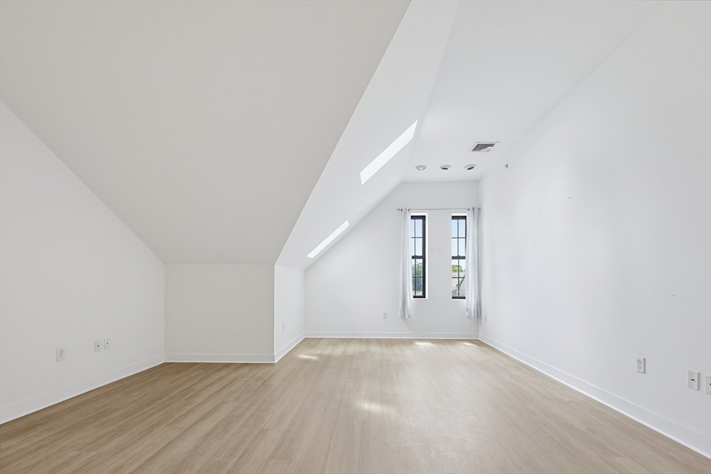 72 Ashland St # 408 Property Photo 5