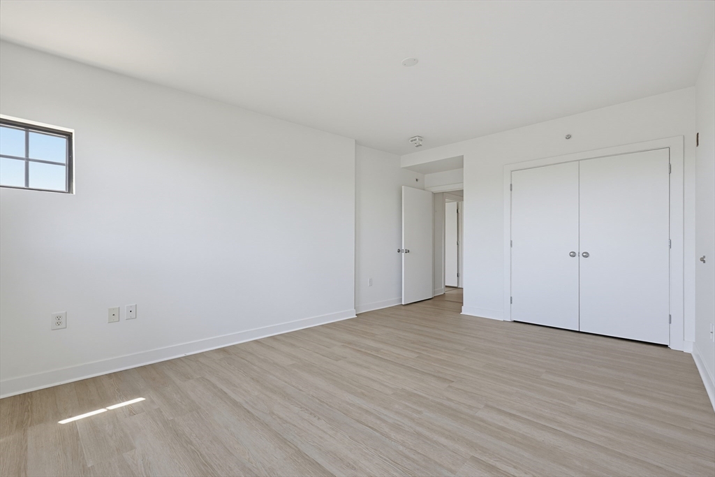 72 Ashland St # 408 Property Photo 9