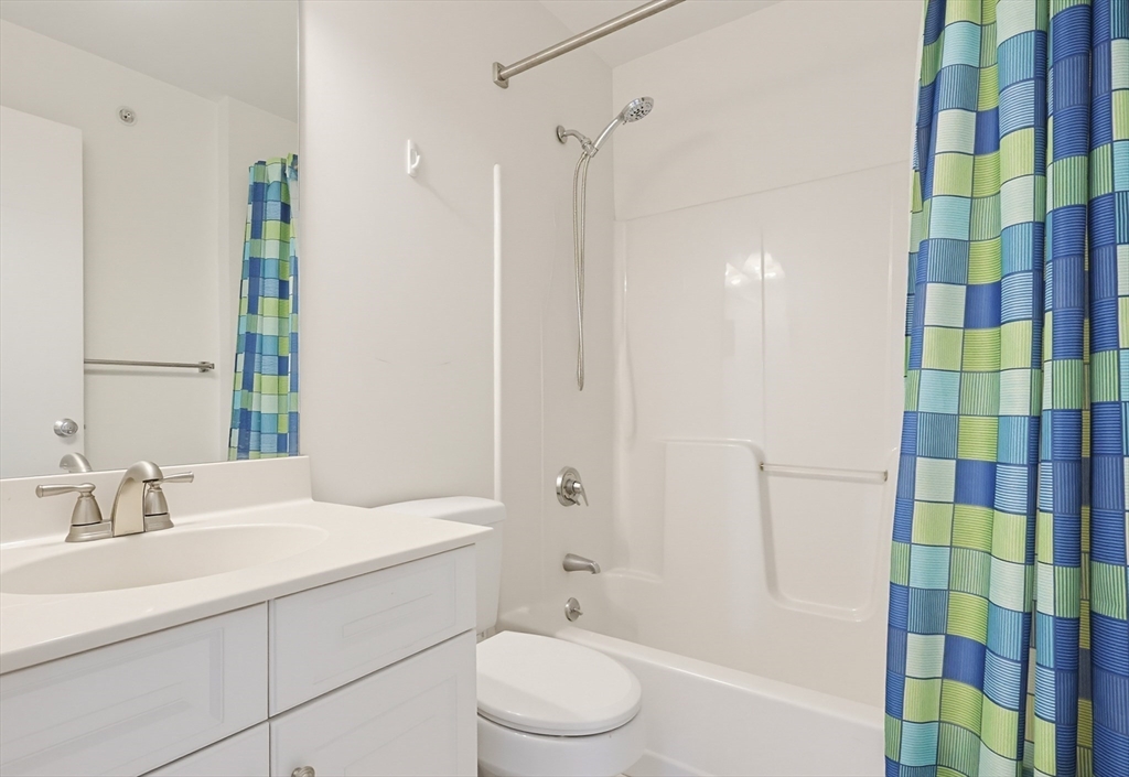 72 Ashland St # 408 Property Photo 10